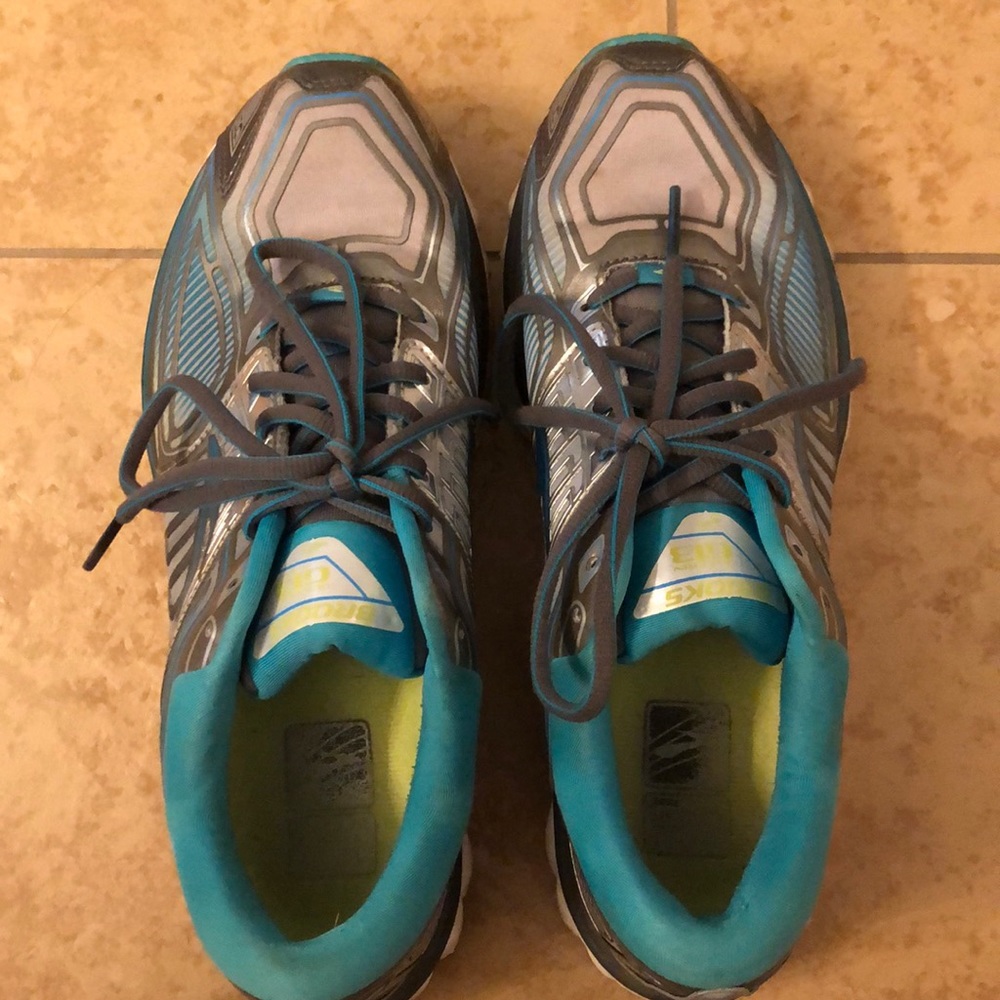 Brooks glycerin 13 running shoes